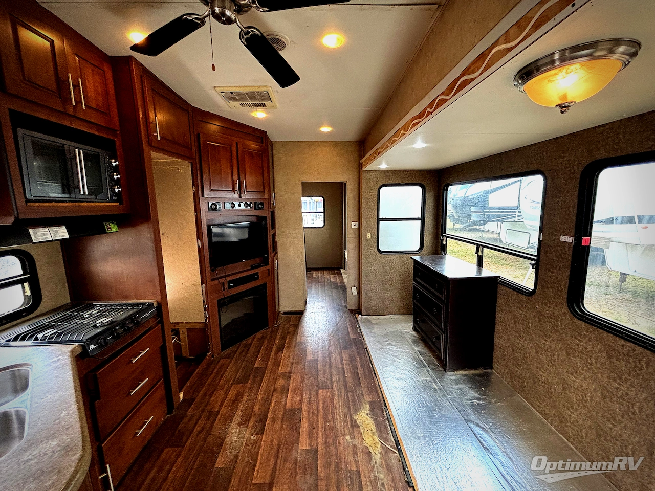 2011 Dutchmen Komfort 3530FBH Photo 1