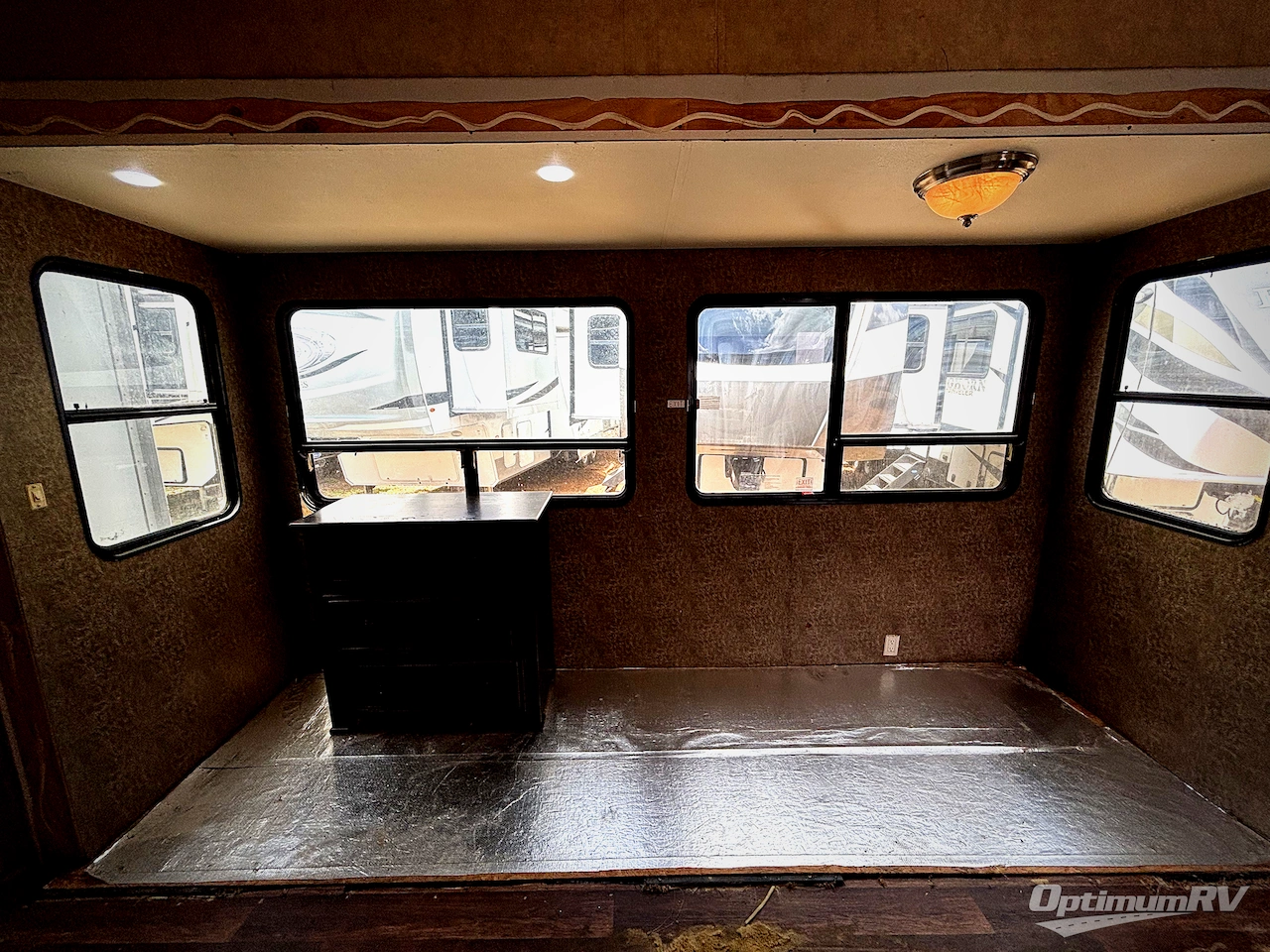 2011 Dutchmen Komfort 3530FBH Photo 7