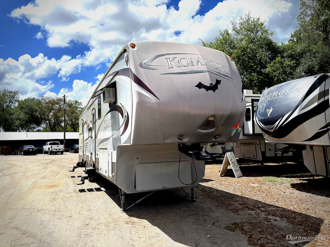 2011 Dutchmen Komfort 3530FBH Photo 12