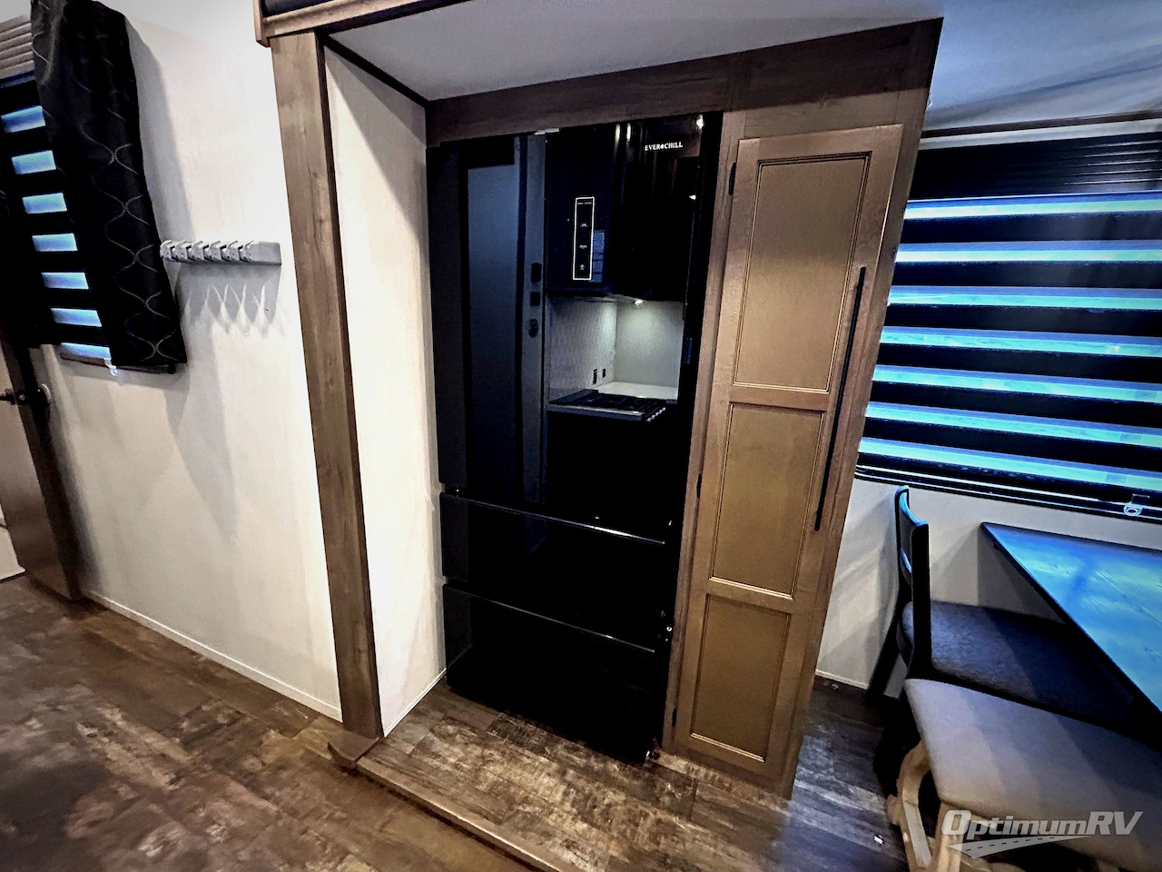 2022 Forest River Sabre 37FLL Photo 15