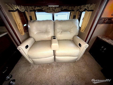 2015 Keystone Outback 298RE RV Photo 3