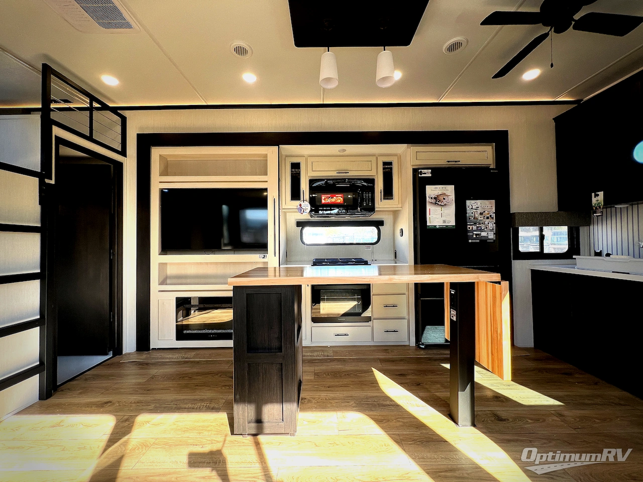 2026 Forest River Cherokee Sabre 36DBB Photo 8