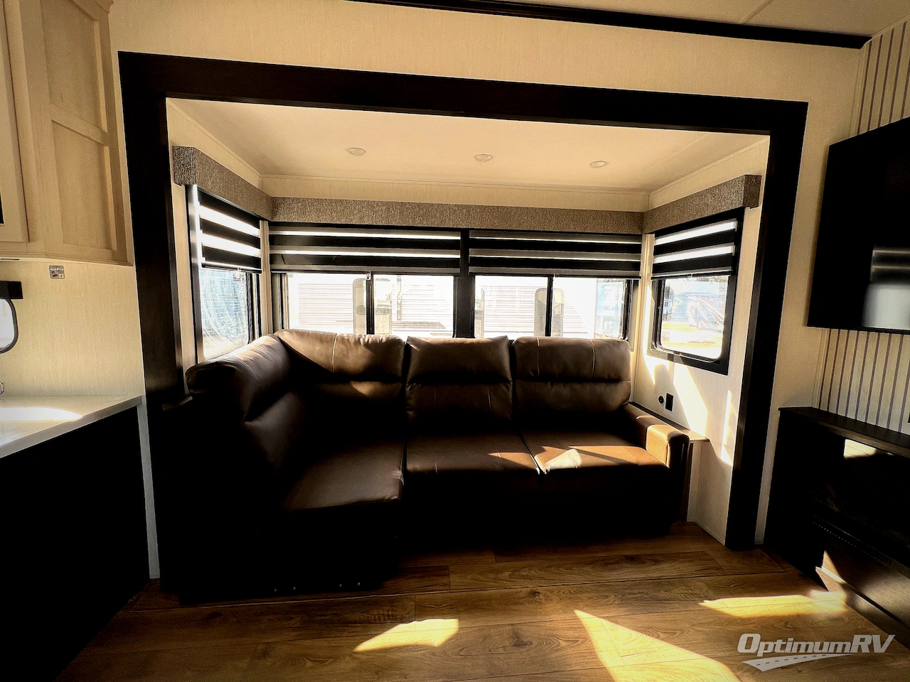 2026 Forest River Cherokee Sabre 36EST Photo 12