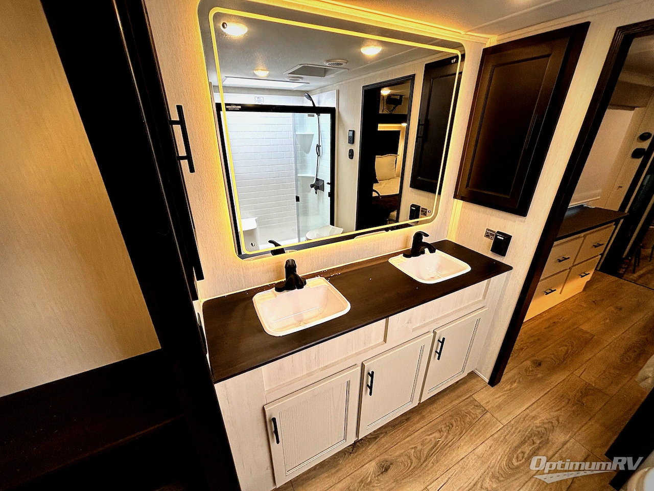 2026 Forest River Cherokee Sabre 36EST Photo 10