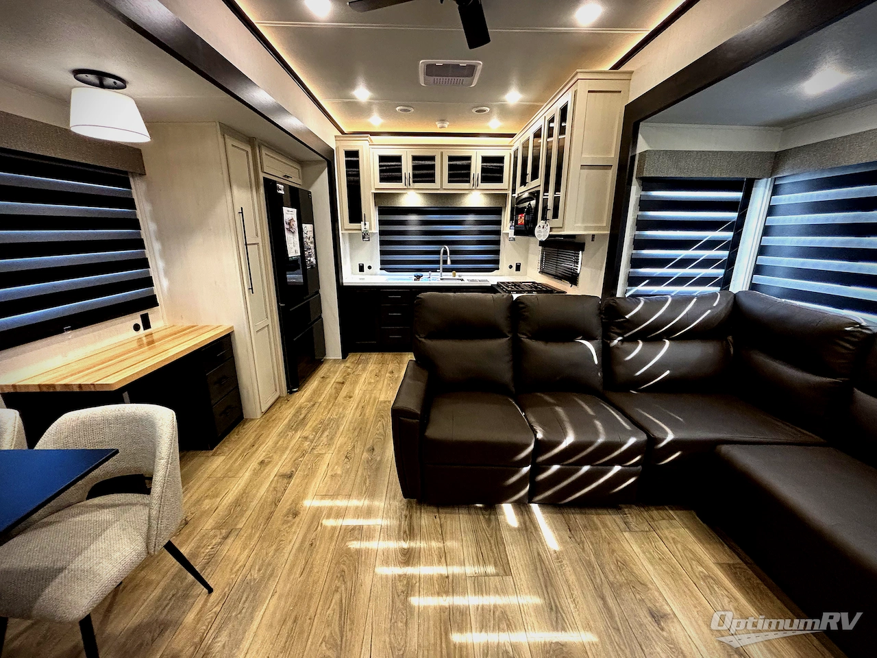 2026 Forest River Cherokee Sabre 36EST Photo 4