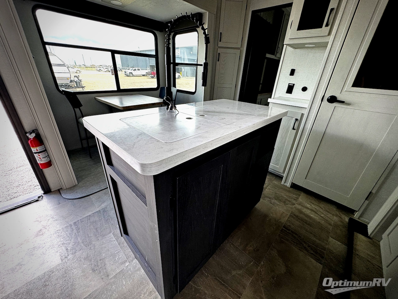 2026 Coachmen Chaparral 334FL Photo 7