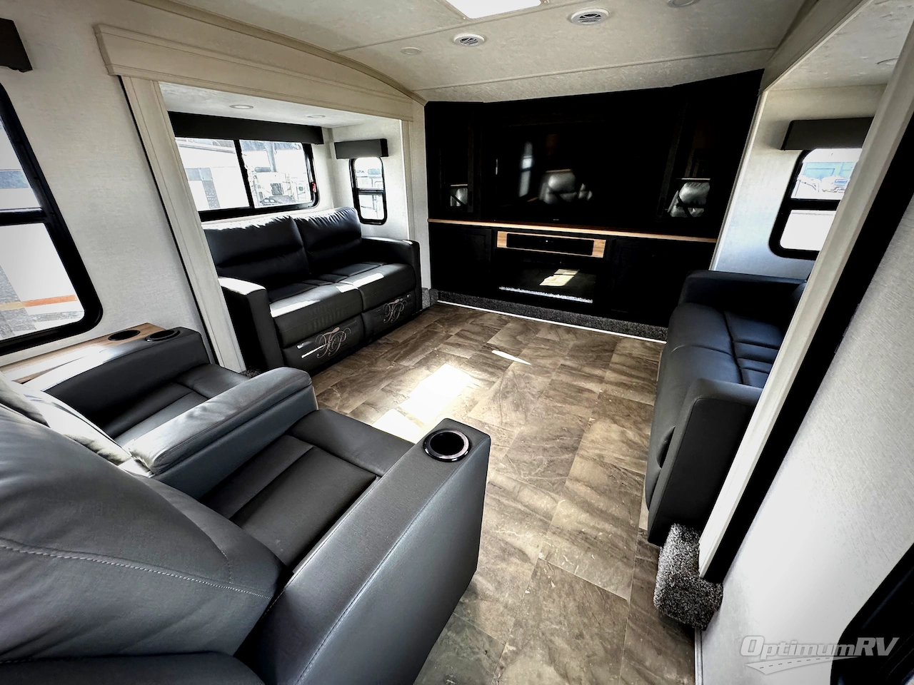 2026 Coachmen Chaparral 334FL Photo 11