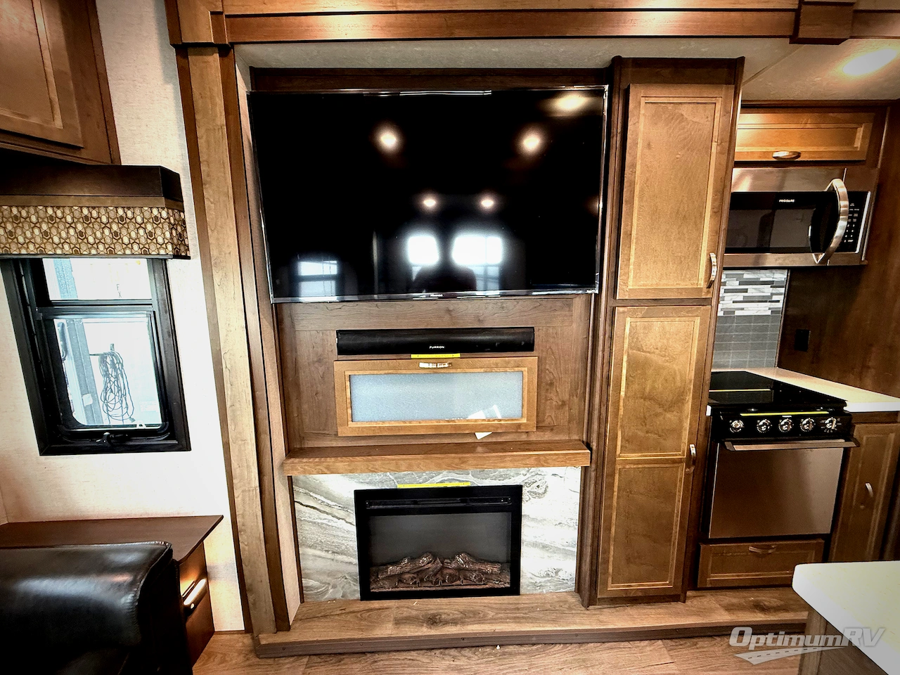 2019 Highland Ridge Mesa Ridge MF371MBH Photo 8