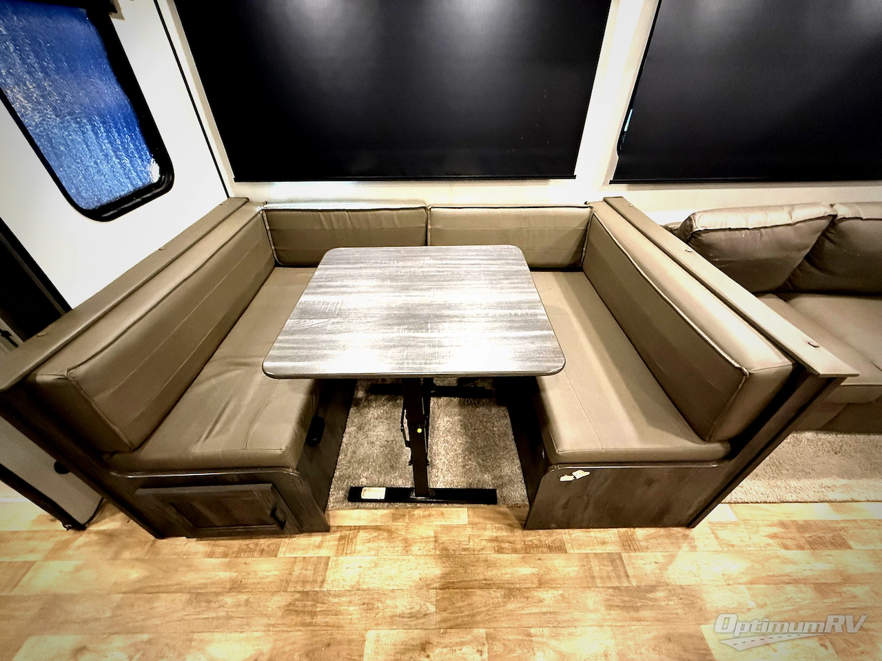 2022 Keystone Hideout 32LBH Photo 3