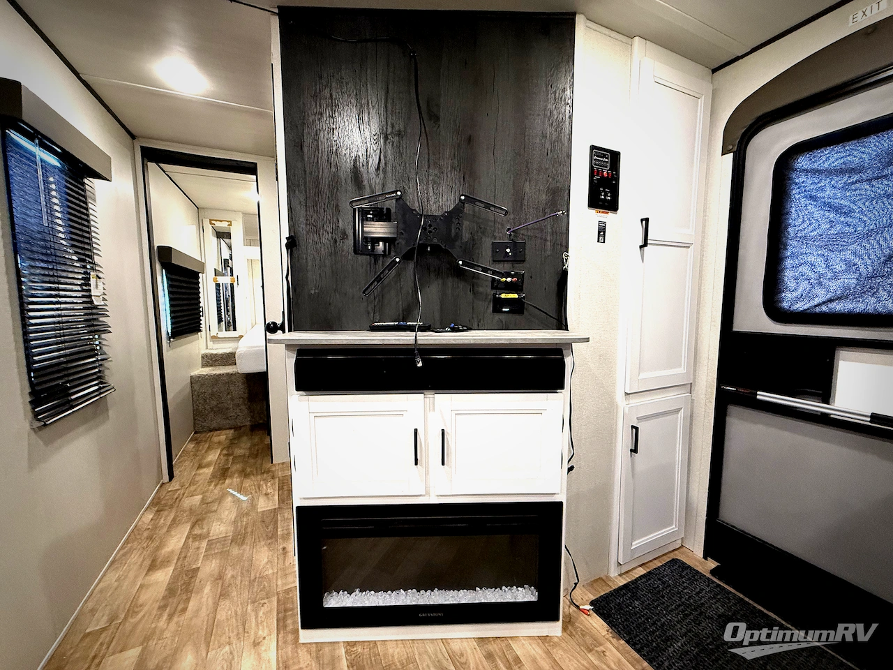 2022 Keystone Hideout 32LBH Photo 14