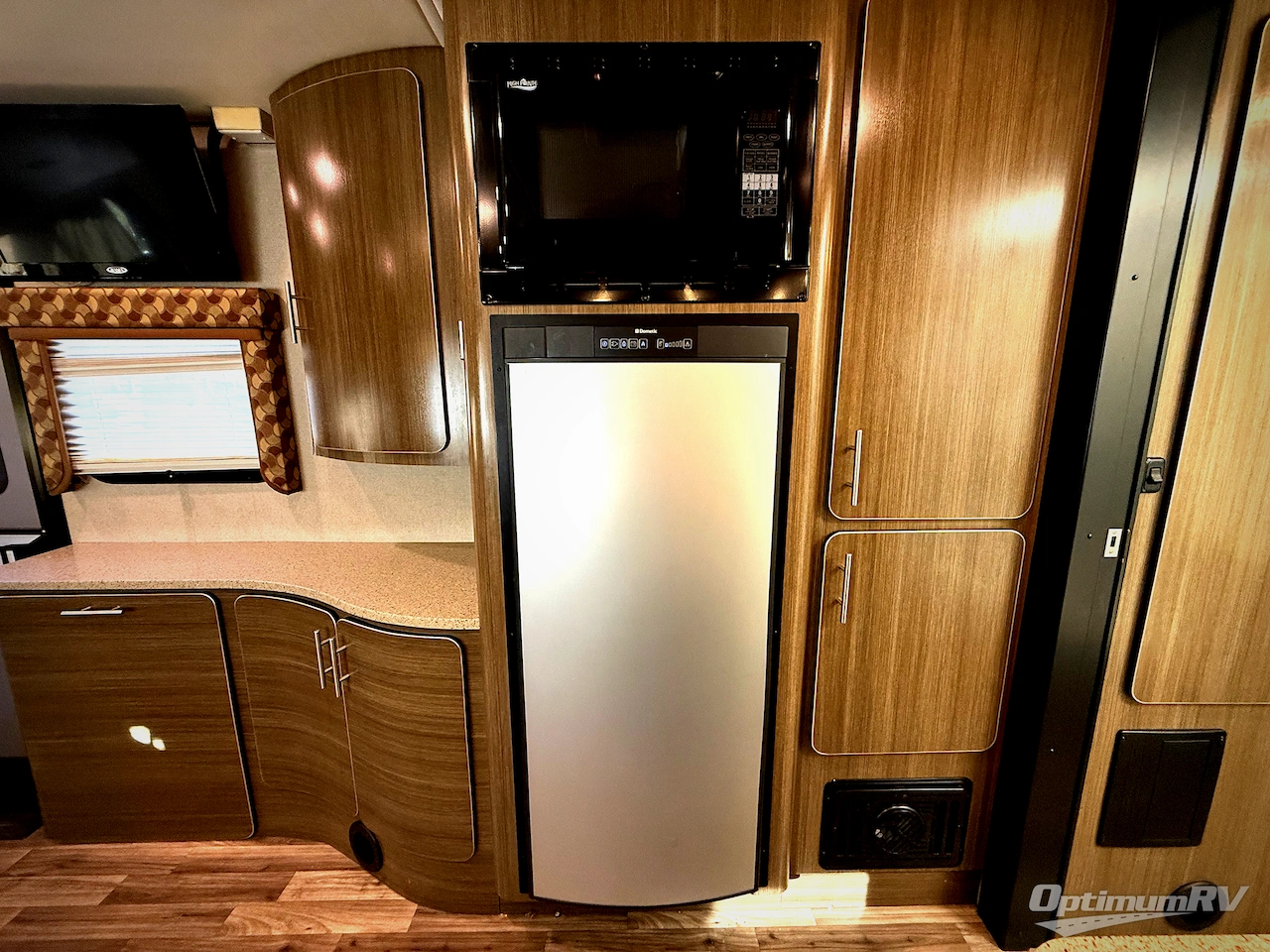 2015 Renegade Village 25RBS Photo 14