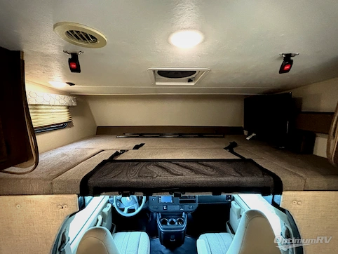 2018 Coachmen Freelander 26RS Chevy 4500 RV Photo 3