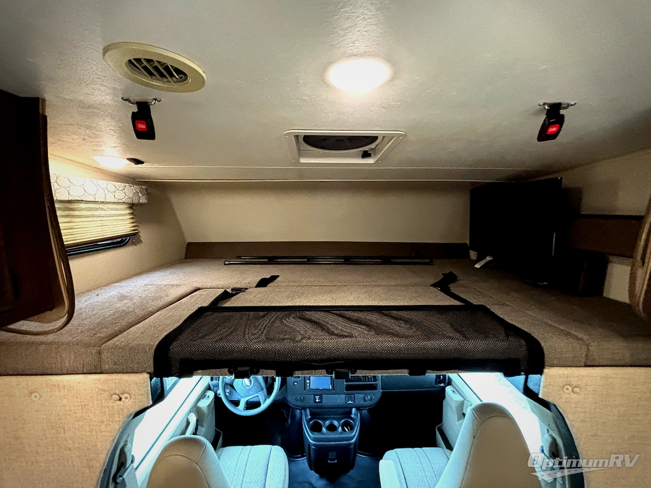 2018 Coachmen Freelander 26RS Chevy 4500 Photo 11