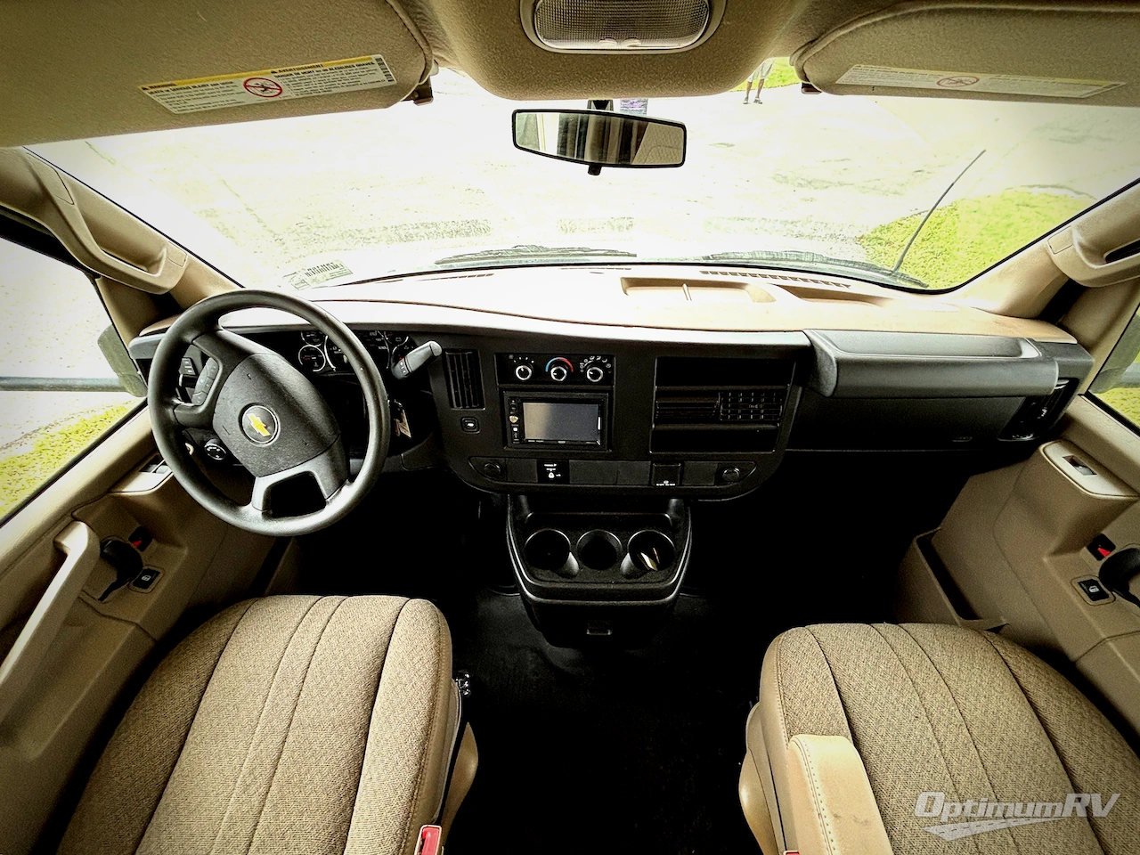 2018 Coachmen Freelander 26RS Chevy 4500 Photo 8