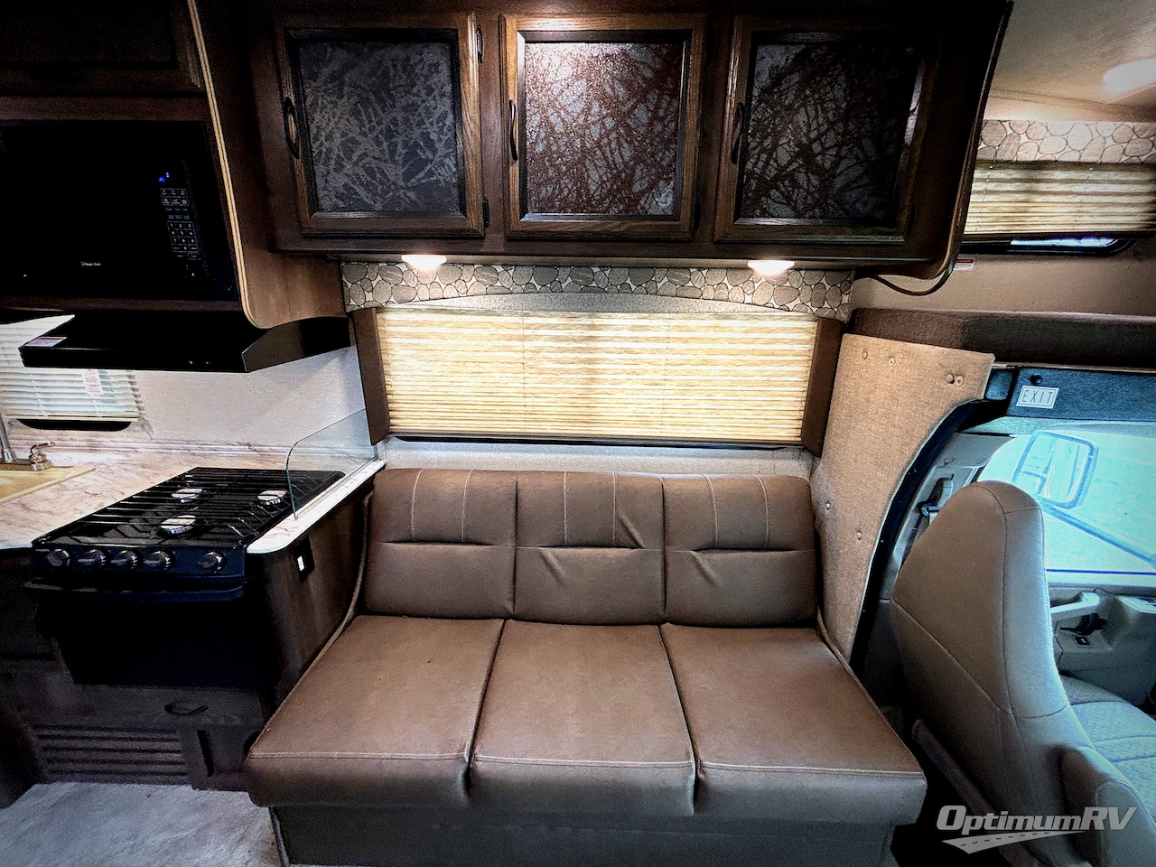 2018 Coachmen Freelander 26RS Chevy 4500 Photo 14