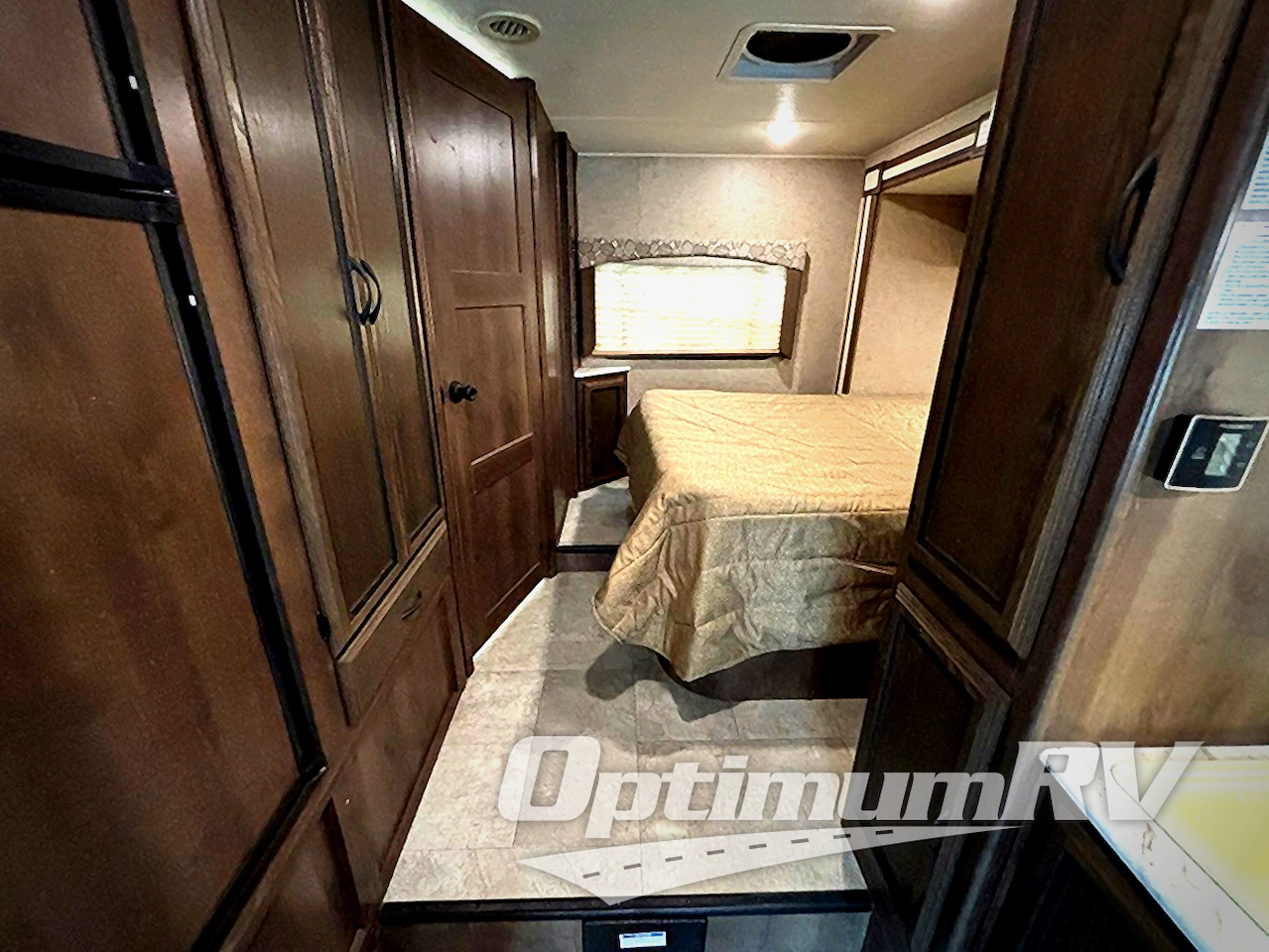 2018 Coachmen Freelander 26RS Chevy 4500 Photo 16