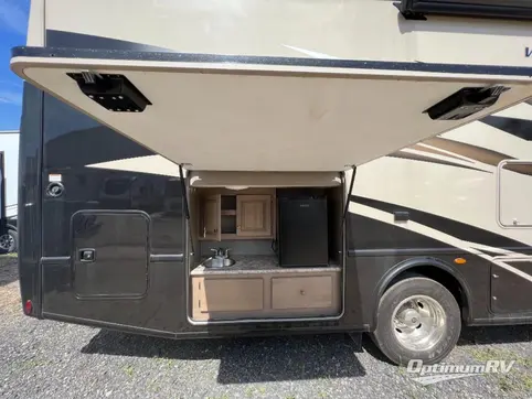 2020 Thor Windsport 34J RV Photo 2