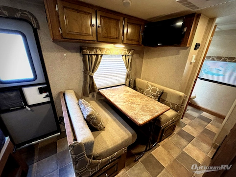2016 Forest River Flagstaff Micro Lite 23FBKS RV Photo 4