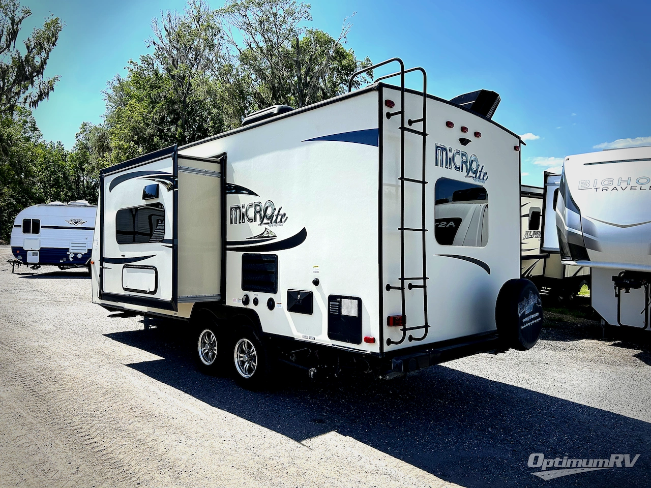 2016 Forest River Flagstaff Micro Lite 23FBKS Photo 3