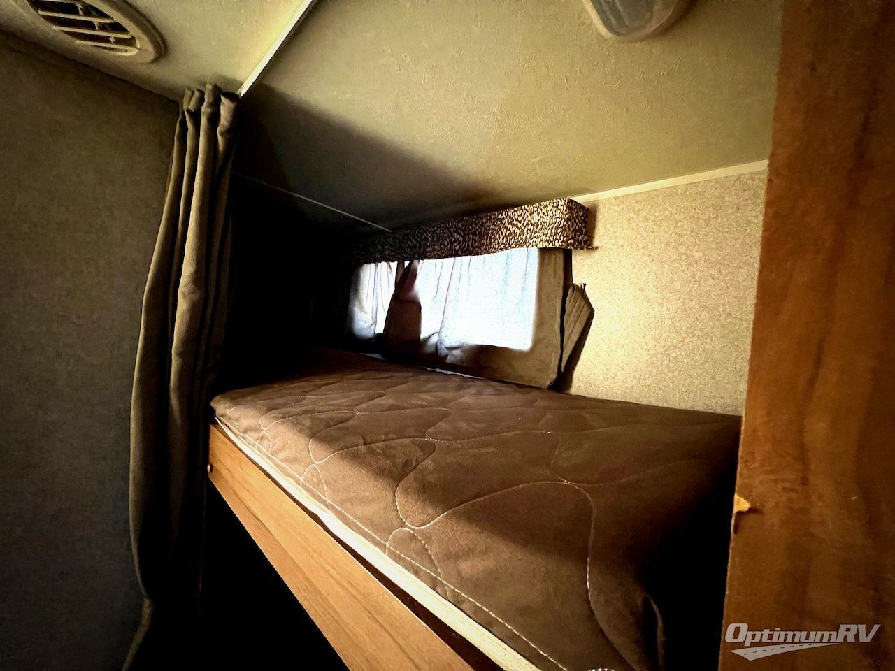 2016 Forest River Rockwood Mini Lite 2304 Photo 13