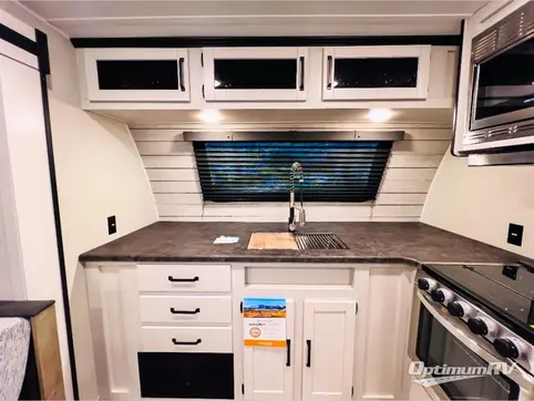 2021 Heartland Gravity 3510 RV Photo 4