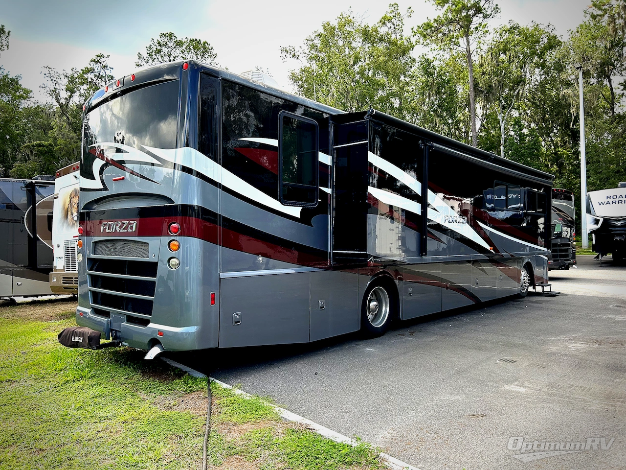 2016 Winnebago Forza 38R Photo 2