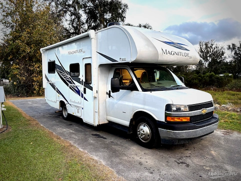 Used 2023 Thor Magnitude GA22 Featured Photo