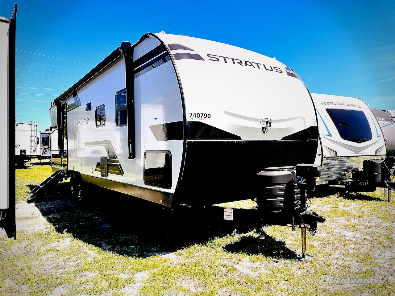 2025 Venture Stratus SR261VRB Photo 1