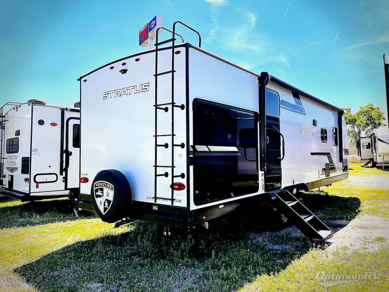 2025 Venture Stratus SR261VRB Photo 3