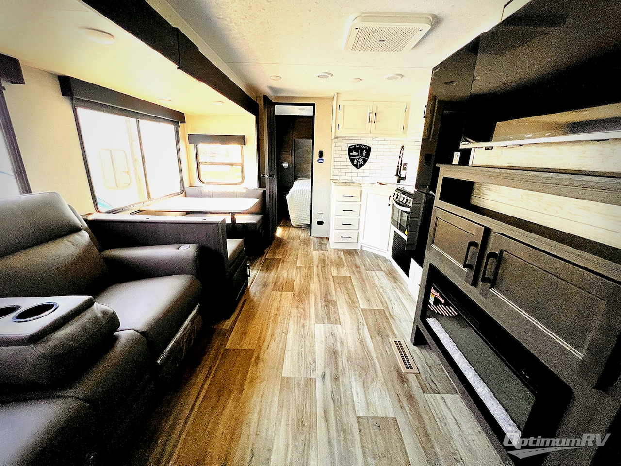 2025 Venture Stratus SR261VRB Photo 5