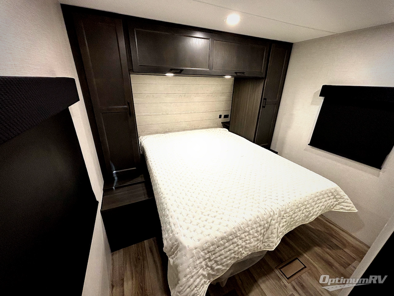 2026 Venture Stratus SR281VBH Photo 5