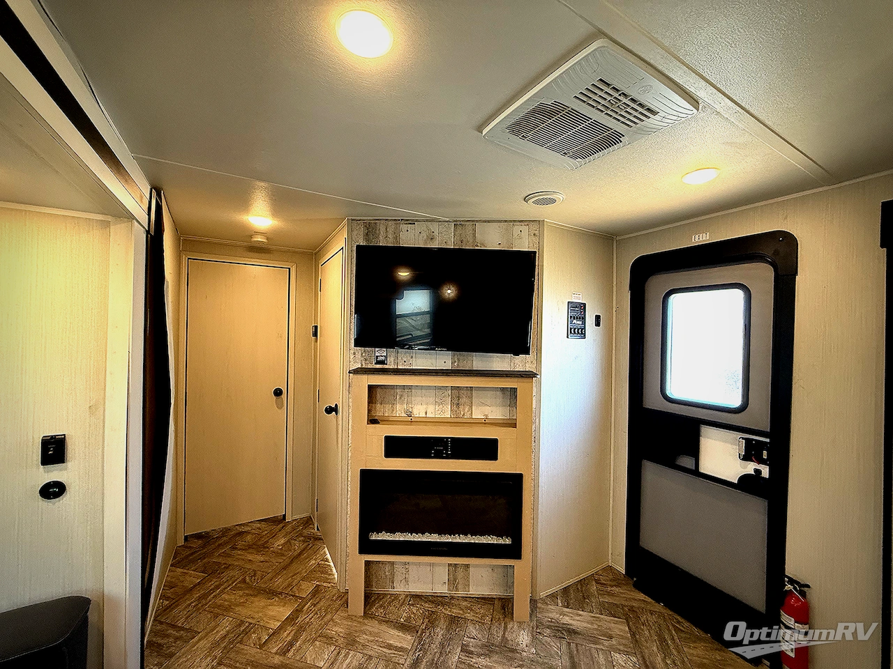 2023 Palomino Puma 32BHFS Photo 11