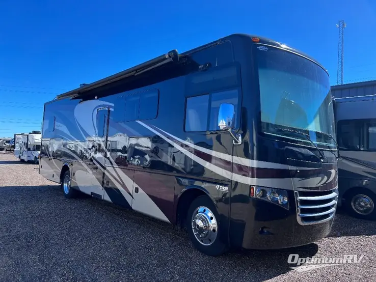 2017 Thor Miramar 34.4 RV Photo 1