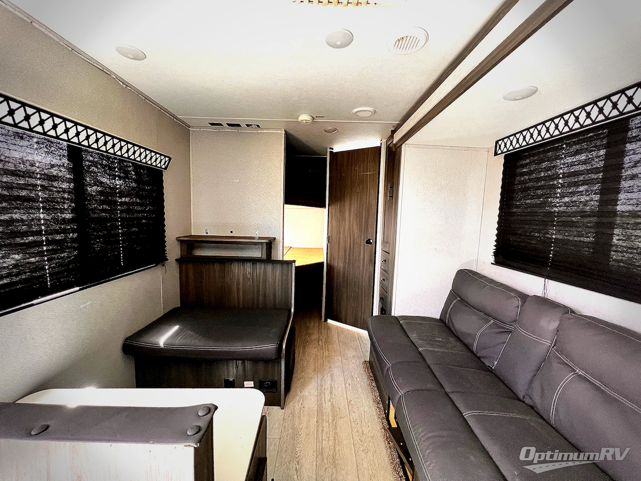 2022 Shasta Shasta 25RS Photo 4