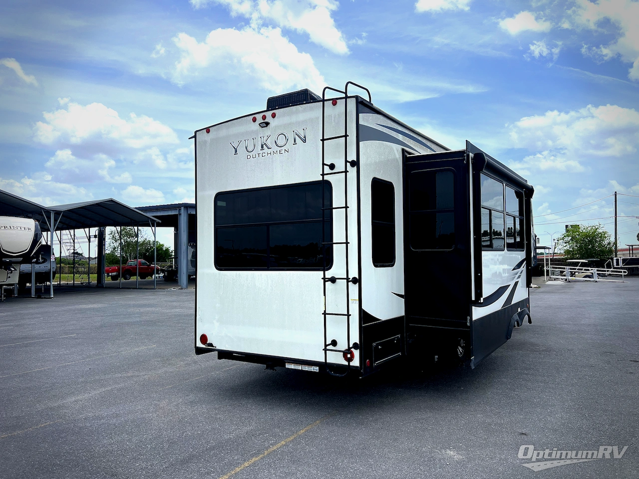 2022 Dutchmen Yukon 320RL Photo 3