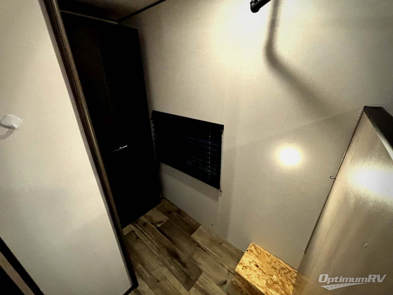 2024 Dutchmen Coleman 17B Photo 11