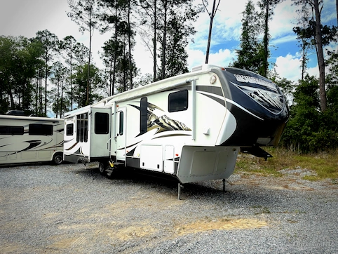 Used 2013 Keystone Mountaineer 362RLQ Featured Photo