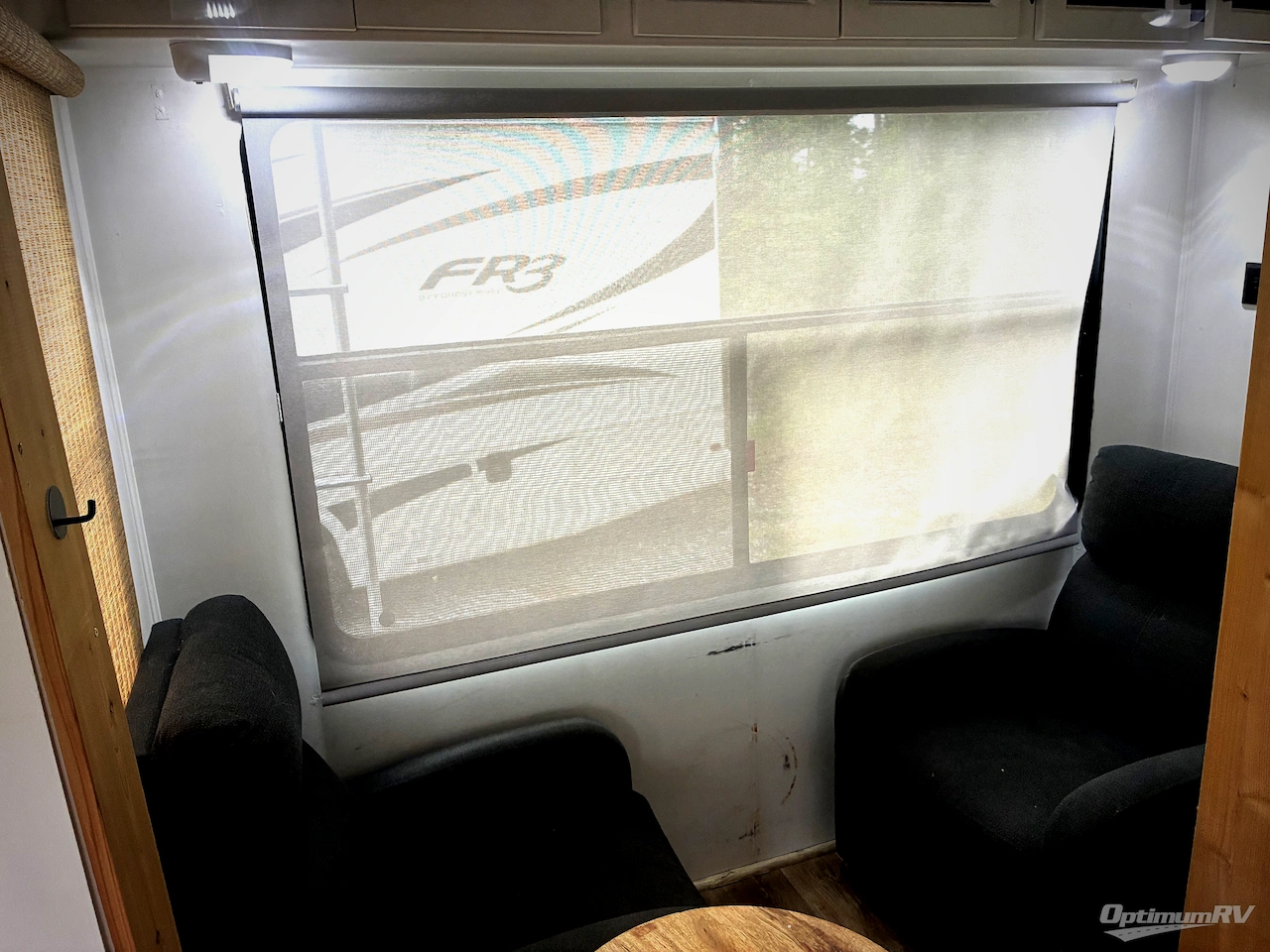 2013 Keystone Mountaineer 362RLQ Photo 8