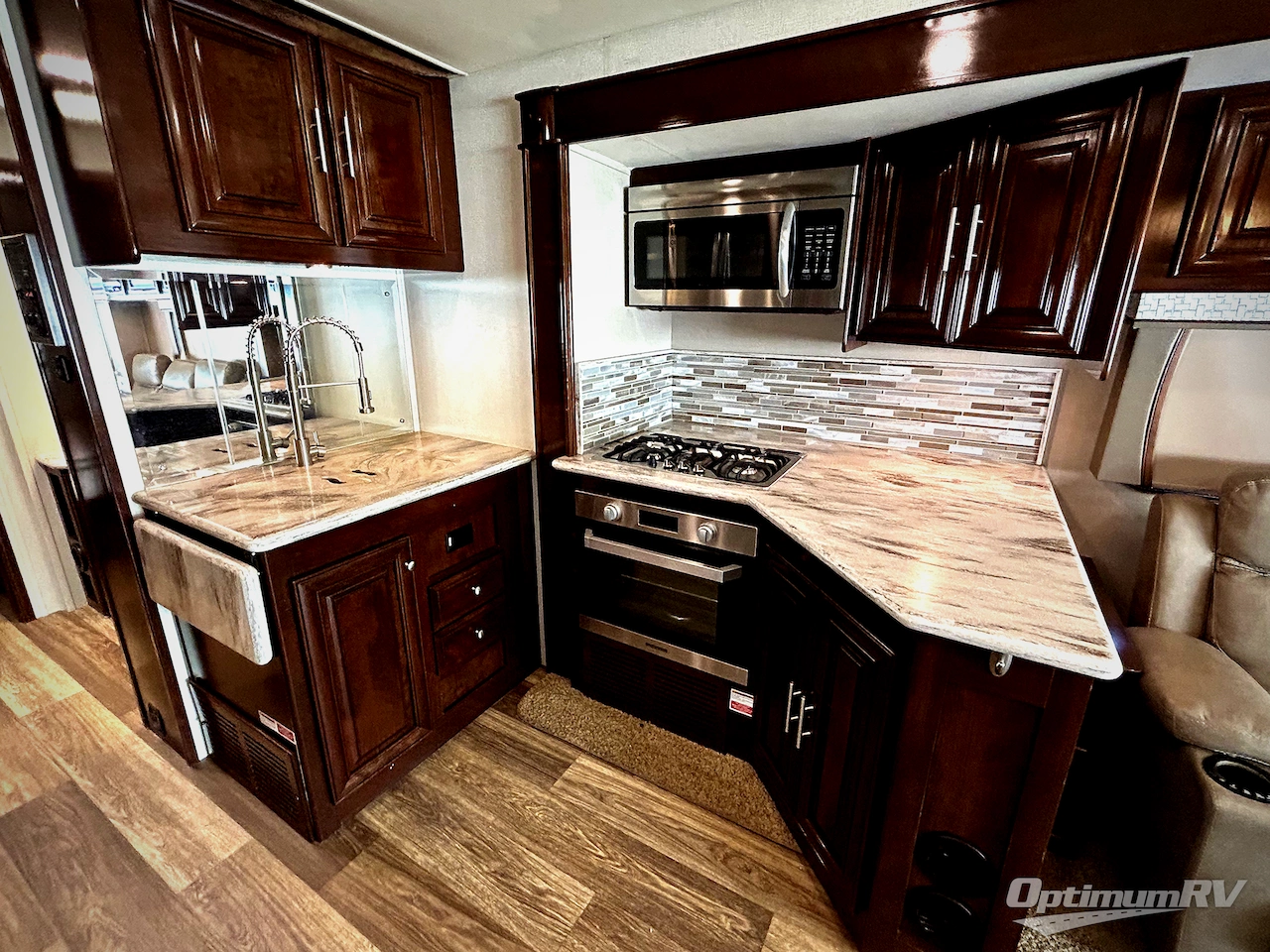 2020 Forest River Georgetown XL 378TS Photo 6
