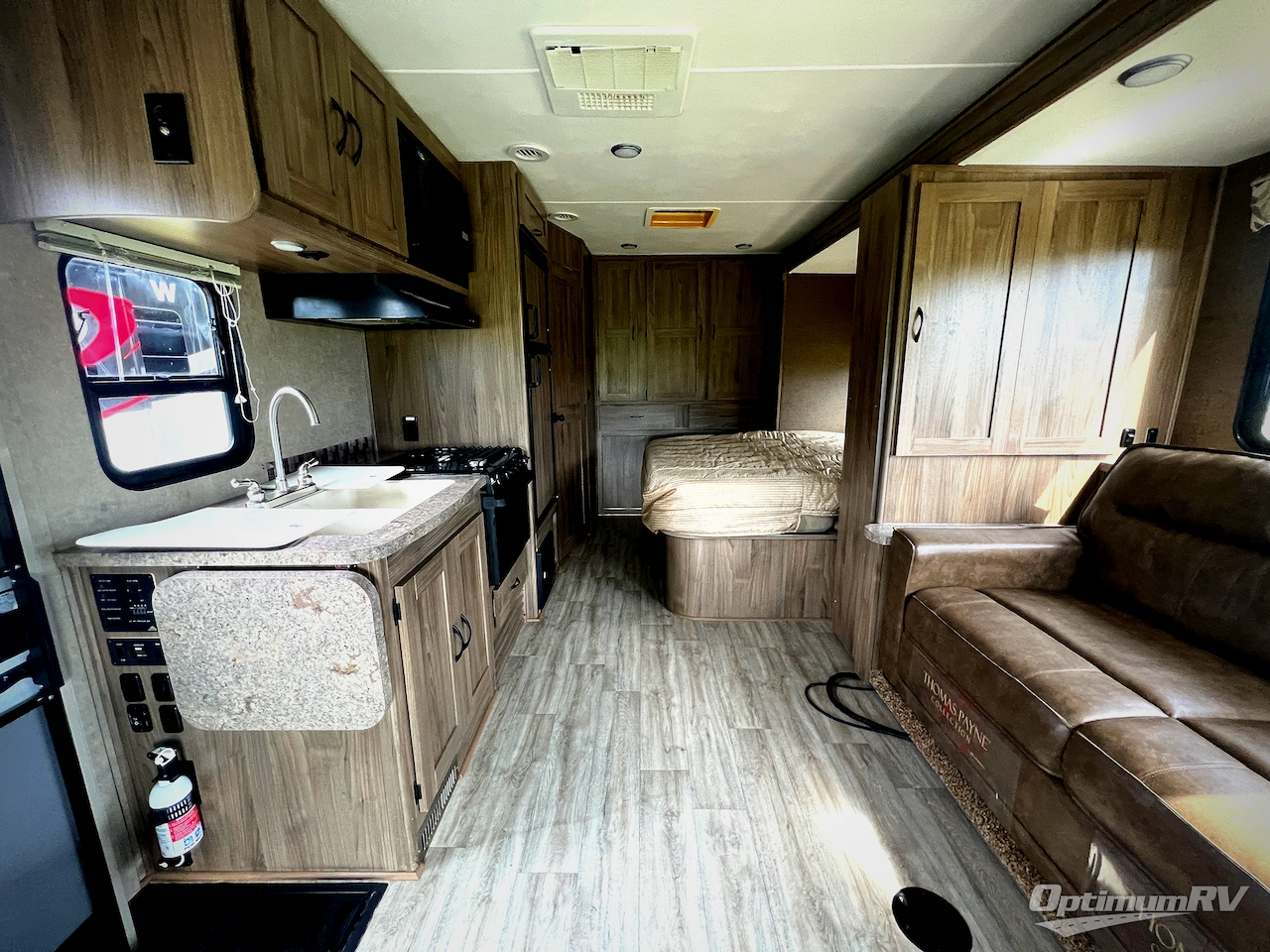 2016 Coachmen Prism 2200 LE Photo 4
