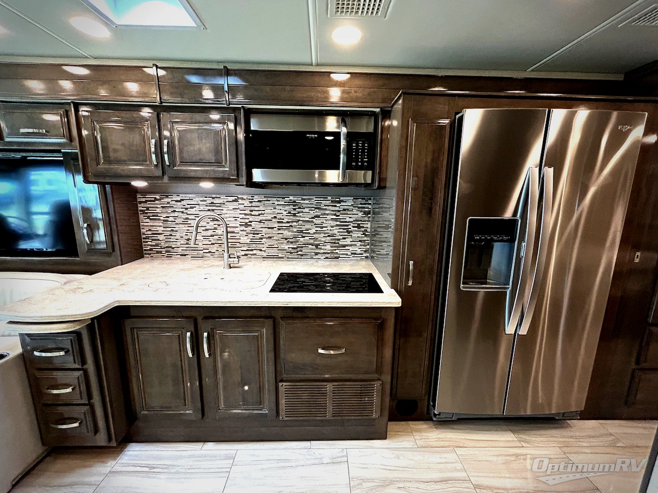 2020 Jayco Embark 37K Photo 6