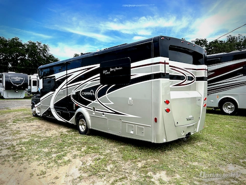 2017 Winnebago Cambria 30J RV Photo 3