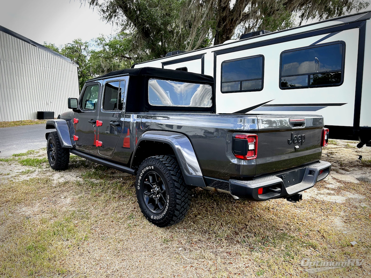 2024 Jeep Gladiator Willy's Edition Photo 3