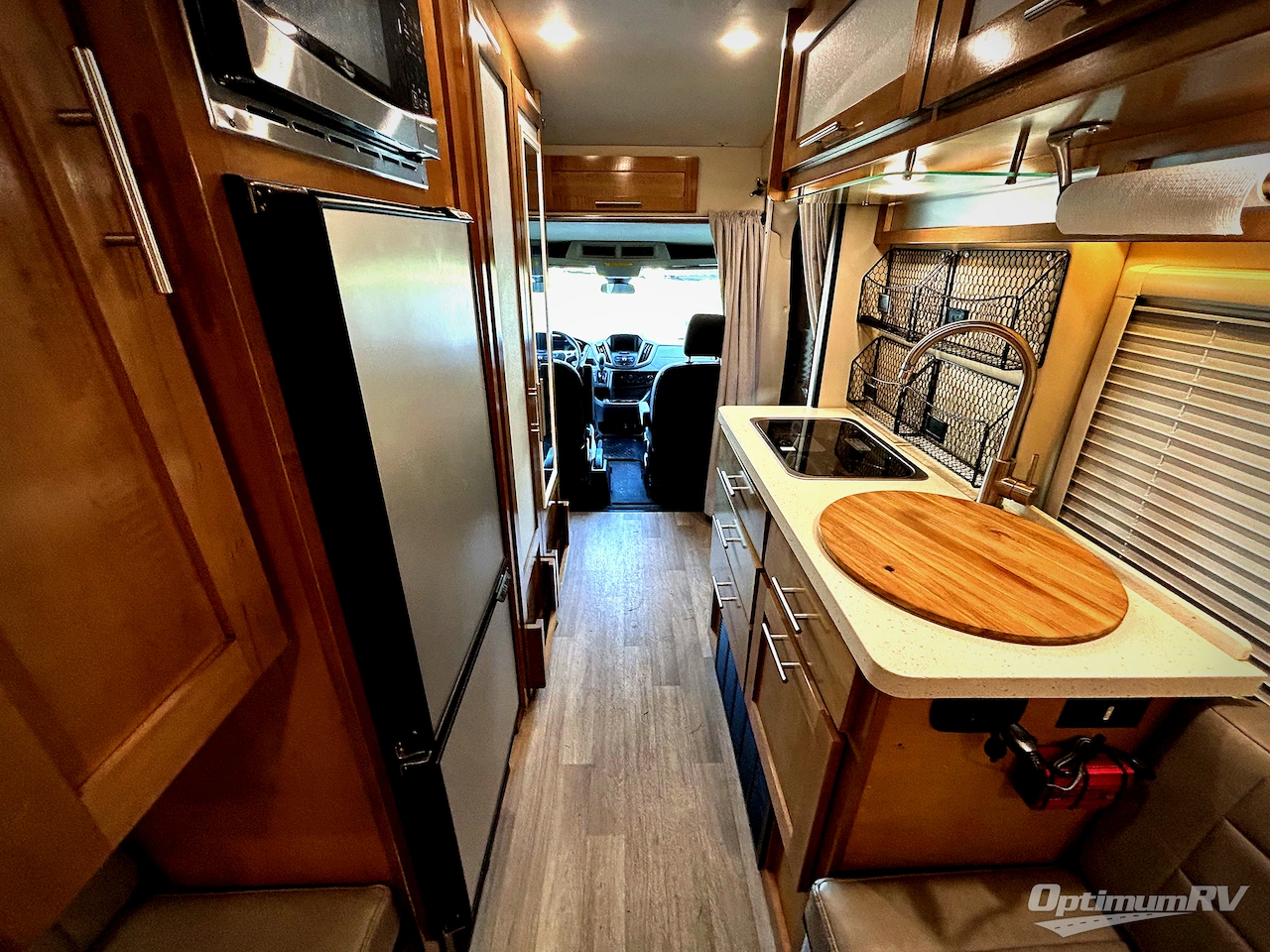 2020 Coachmen Beyond 22C Photo 5