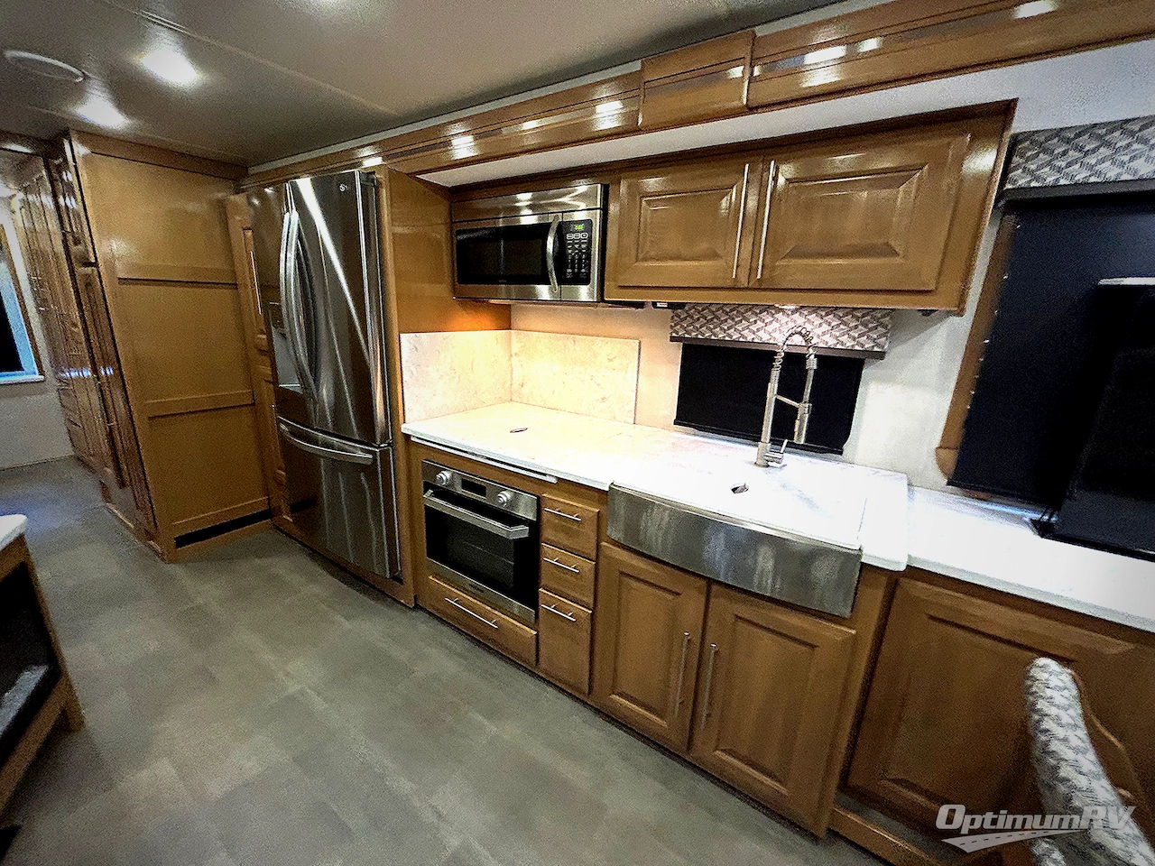 2023 Forest River Georgetown 7 Series 32J7 Photo 10