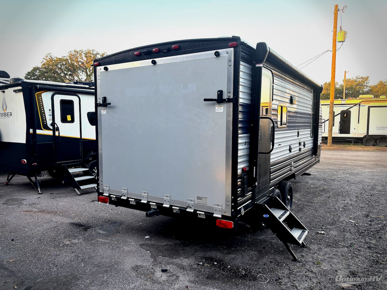 2021 Forest River Cherokee Cascade 19RR Photo 2