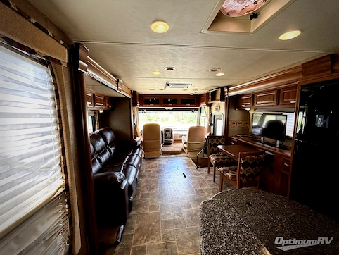 2014 Thor Challenger 37GT RV Photo 4