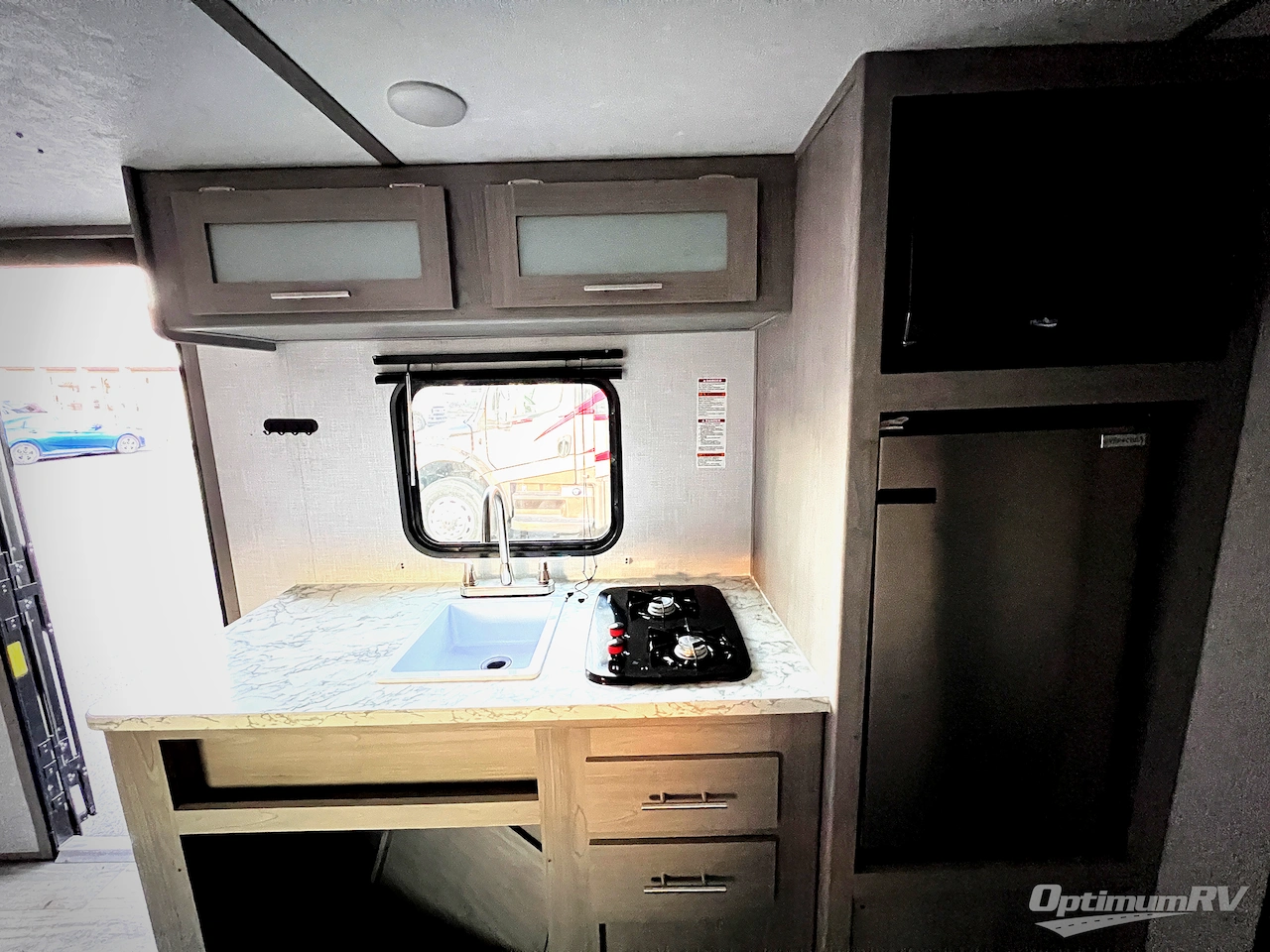 2023 Dutchmen Coleman 17B Photo 7