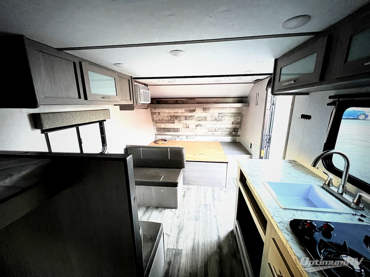 2023 Dutchmen Coleman 17B Photo 4