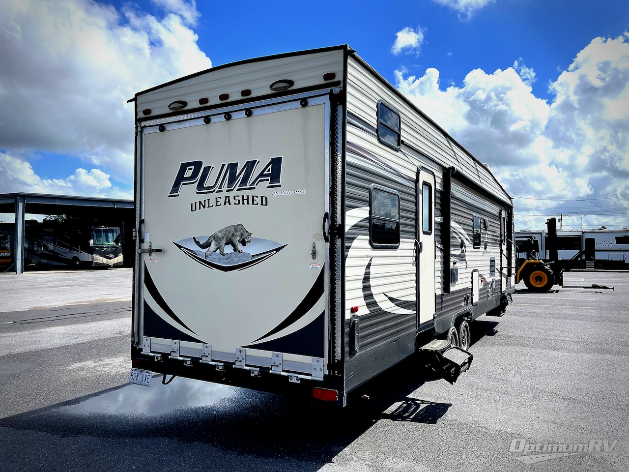2016 Palomino Puma Unleashed 32-TFB Photo 2